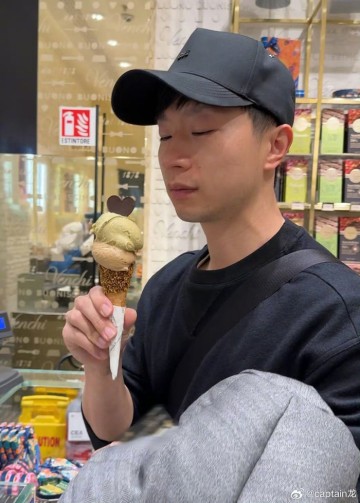 开云体育在线-马龙首次飞机上邂逅极光|_新浪体育_新浪新闻