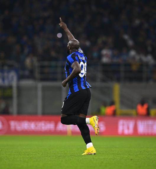 1666811394380045428.png int-2.png